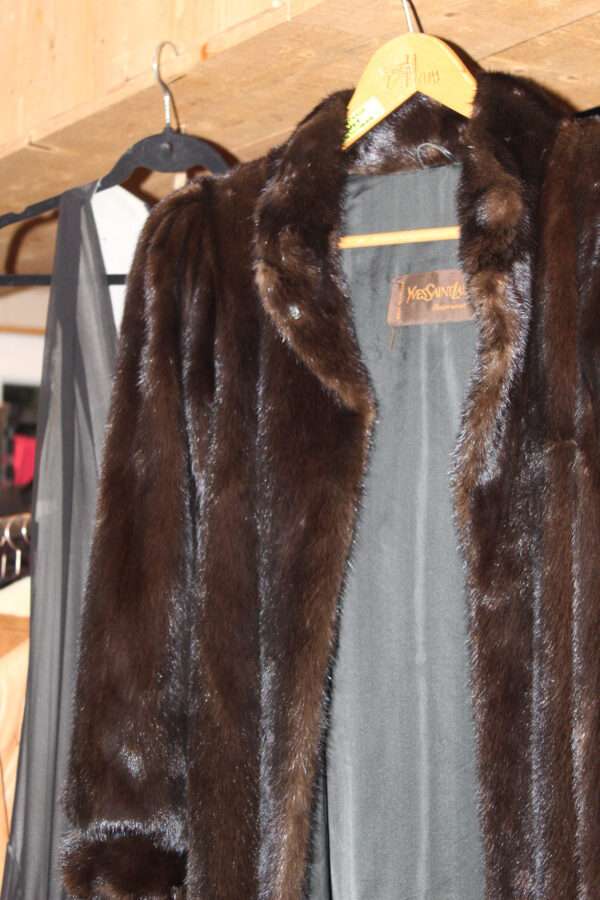 Vison Yves Saint Laurent – Image 5